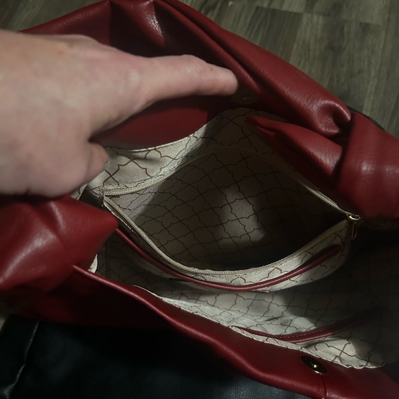 Black and Red purses Kelly n Katie NWT - Picture 9 of 12